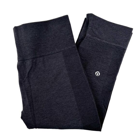 Lululemon Seamlessly Street Cropped Leggings Sz 6 - Picture 1 of 6